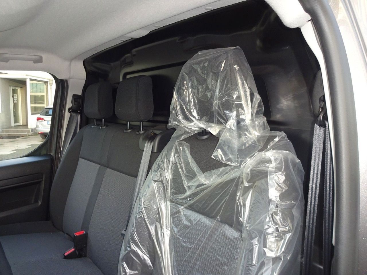 Arrendamiento de Peugeot Expert Kasten Lang, L3H1, 57 kW Peugeot Expert Kasten Lang, L3H1, 57 kW: foto 26 Arrendamiento de Peugeot Expert Kasten Lang, L3H1, 57 kW Peugeot Expert Kasten Lang, L3H1, 57 kW: foto 26