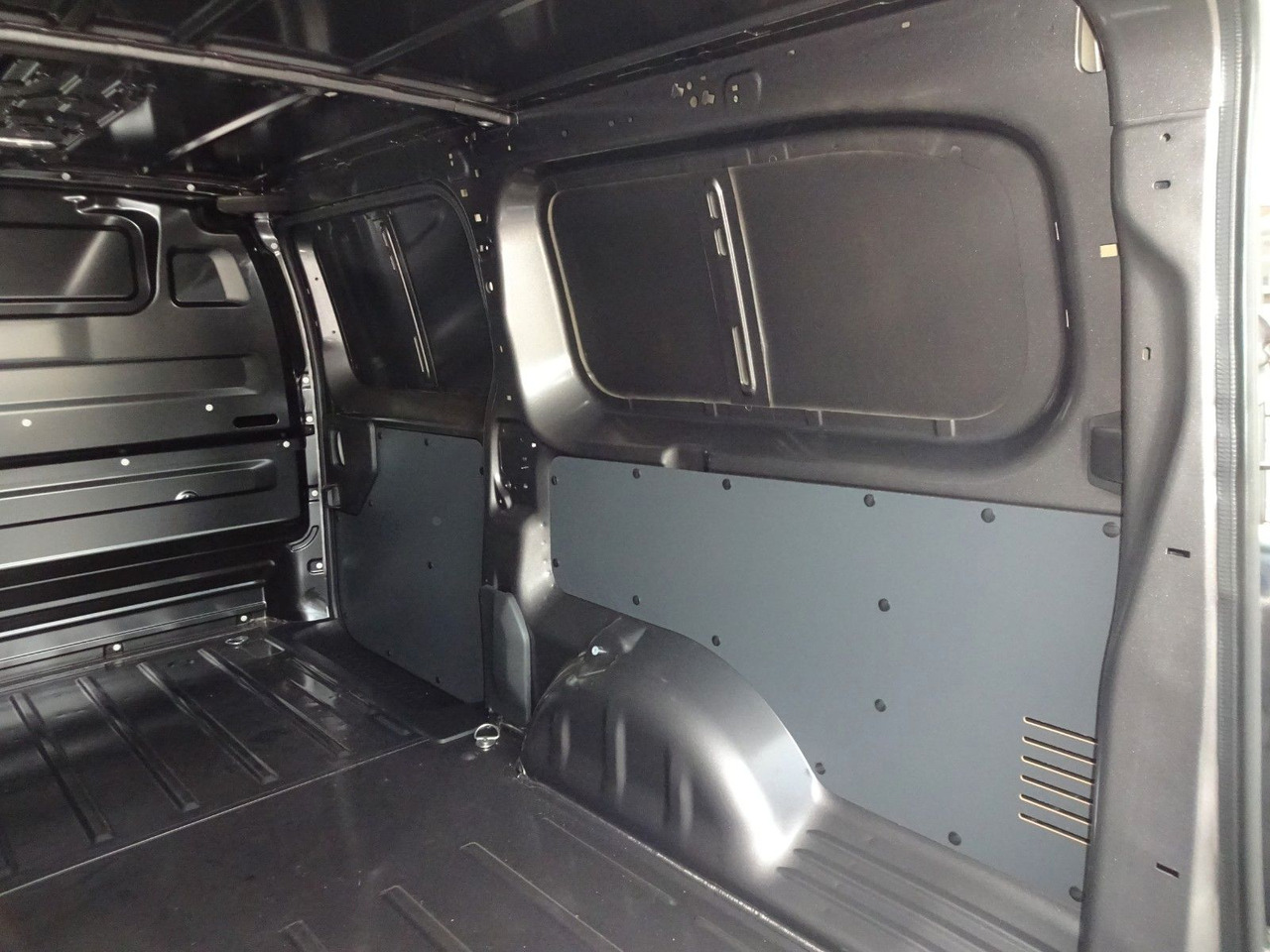 Arrendamiento de Peugeot Expert Kasten Lang, L3H1, 57 kW Peugeot Expert Kasten Lang, L3H1, 57 kW: foto 17 Arrendamiento de Peugeot Expert Kasten Lang, L3H1, 57 kW Peugeot Expert Kasten Lang, L3H1, 57 kW: foto 17