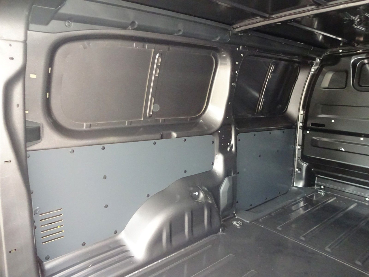 Arrendamiento de Peugeot Expert Kasten Lang, L3H1, 57 kW Peugeot Expert Kasten Lang, L3H1, 57 kW: foto 18 Arrendamiento de Peugeot Expert Kasten Lang, L3H1, 57 kW Peugeot Expert Kasten Lang, L3H1, 57 kW: foto 18