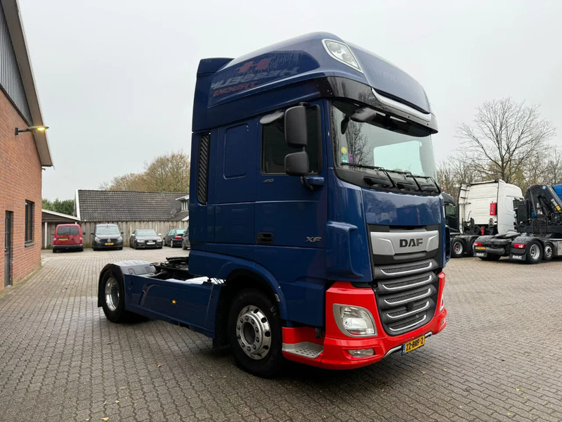 DAF XF 450 SSC Super Space LED Standairco Leer NL Truck APK 01-2026 - Cabeza tractora: foto 4 DAF XF 450 SSC Super Space LED Standairco Leer NL Truck APK 01-2026 - Cabeza tractora: foto 4