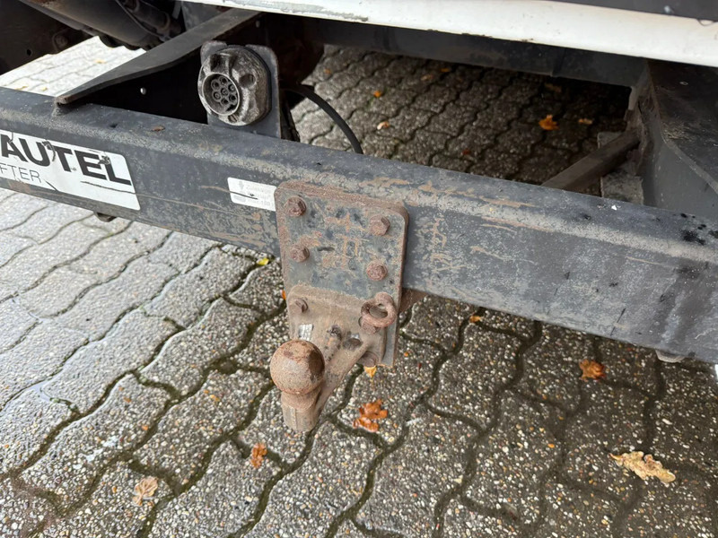 Camión caja cerrada MAN TGS 26.320 Koffer Stuuras AHK 2.500KG LBW 319.460KM! NL Truck: foto 14 Camión caja cerrada MAN TGS 26.320 Koffer Stuuras AHK 2.500KG LBW 319.460KM! NL Truck: foto 14