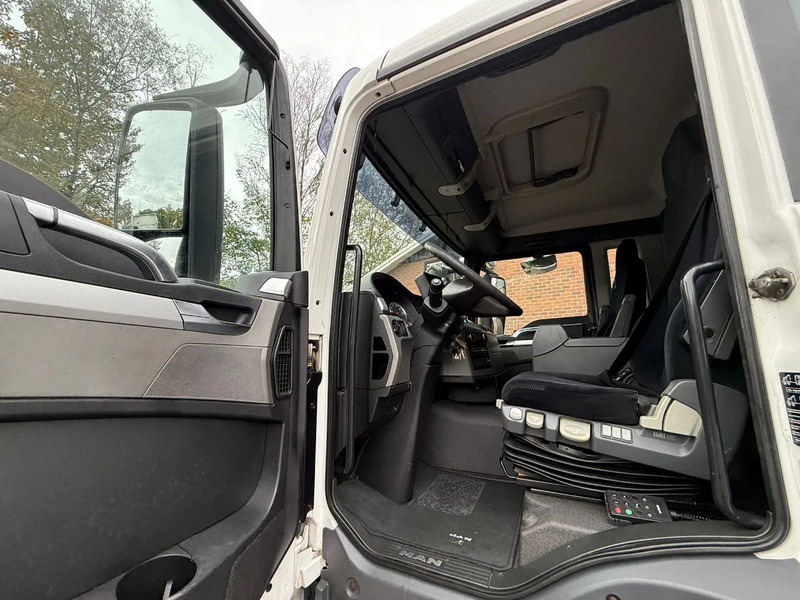 Camión caja cerrada MAN TGS 26.320 Koffer Stuuras AHK 2.500KG LBW 319.460KM! NL Truck: foto 16 Camión caja cerrada MAN TGS 26.320 Koffer Stuuras AHK 2.500KG LBW 319.460KM! NL Truck: foto 16