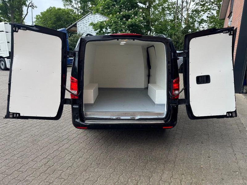 Mercedes-Benz Vito 114 CDI AUT Lang Airco Navi Leder Isolierte kasten APK 02/2026 261.710KM - Furgoneta pequeña: foto 5 Mercedes-Benz Vito 114 CDI AUT Lang Airco Navi Leder Isolierte kasten APK 02/2026 261.710KM - Furgoneta pequeña: foto 5