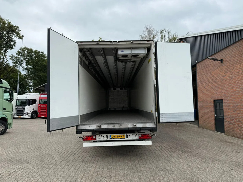 Schmitz Cargobull SKO 24 5x Meatrails Rohrbahnen Fleisch Carrier Vector 1950MT let op!! vol vleeshaken en 2 reservewielen - Semirremolque isotérmico: foto 4 Schmitz Cargobull SKO 24 5x Meatrails Rohrbahnen Fleisch Carrier Vector 1950MT let op!! vol vleeshaken en 2 reservewielen - Semirremolque isotérmico: foto 4