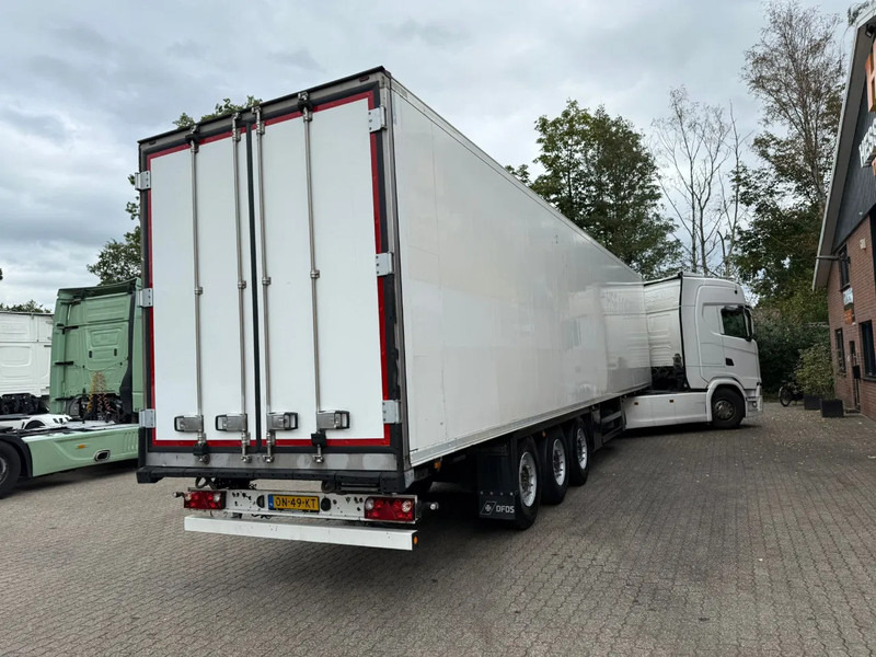 Schmitz Cargobull SKO 24 5x Meatrails Rohrbahnen Fleisch Carrier Vector 1950MT let op!! vol vleeshaken en 2 reservewielen - Semirremolque isotérmico: foto 2 Schmitz Cargobull SKO 24 5x Meatrails Rohrbahnen Fleisch Carrier Vector 1950MT let op!! vol vleeshaken en 2 reservewielen - Semirremolque isotérmico: foto 2