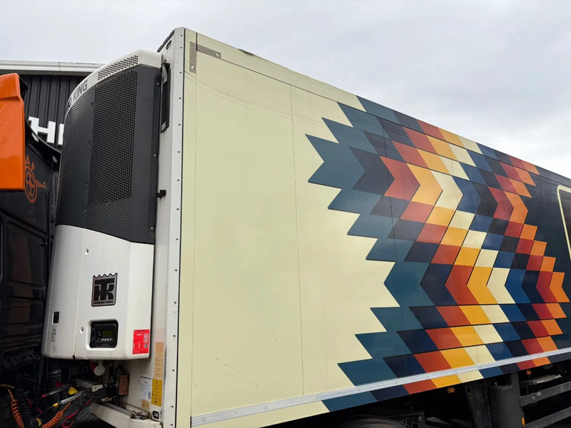 Schmitz Cargobull Thermo King Frigo 2 Compartiments AS-2 Liftas AS-3 Stuuras Dhollandia 2000KG NL Trailer - Semirremolque isotérmico: foto 5 Schmitz Cargobull Thermo King Frigo 2 Compartiments AS-2 Liftas AS-3 Stuuras Dhollandia 2000KG NL Trailer - Semirremolque isotérmico: foto 5