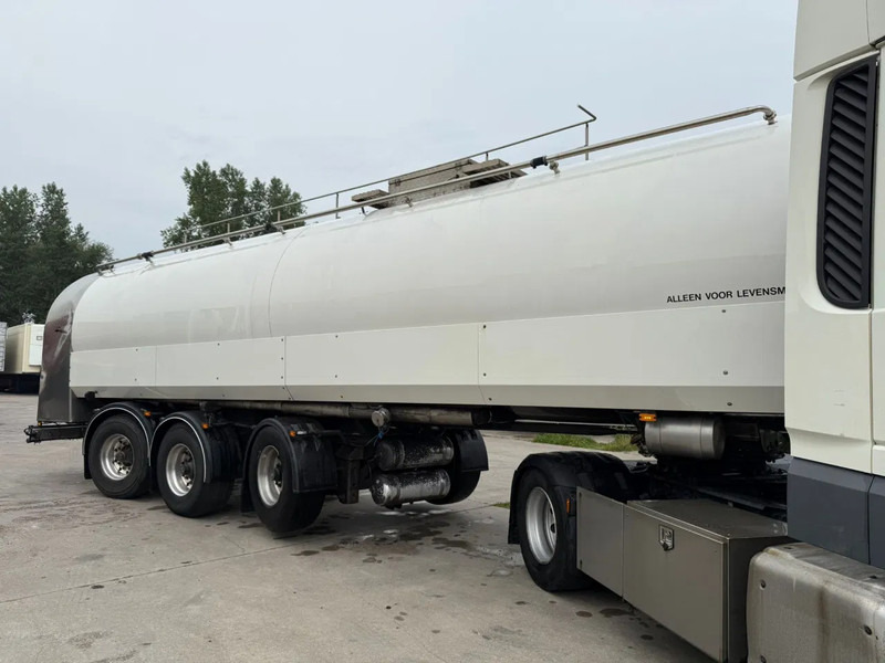 Lako 34.000L RVS/Edelstahl Melk/Milch/Food/Lebensmittel 2X Stuuras - Semirremolque cisterna: foto 5 Lako 34.000L RVS/Edelstahl Melk/Milch/Food/Lebensmittel 2X Stuuras - Semirremolque cisterna: foto 5