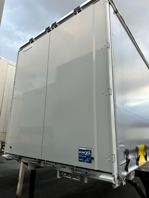 Krone BDF-System 7.450 mm lang, FABRIKNEU - Toldo carrocería: foto 3 Krone BDF-System 7.450 mm lang, FABRIKNEU - Toldo carrocería: foto 3