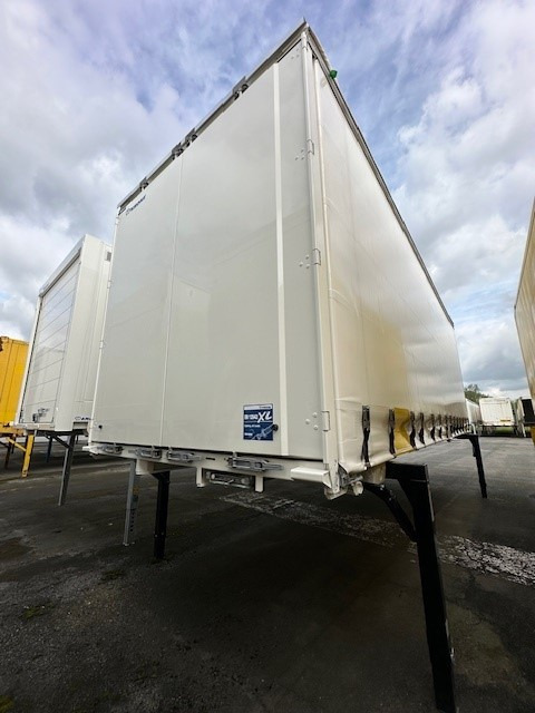 Krone BDF-System 7.450 mm lang, FABRIKNEU - Toldo carrocería: foto 5 Krone BDF-System 7.450 mm lang, FABRIKNEU - Toldo carrocería: foto 5