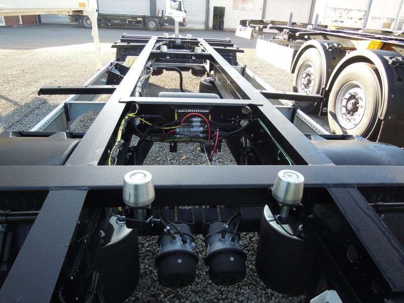 Arrendamiento de Krone BDF-System, UPS-Version, NEUFAHRZEUG ohne Zulassung. Krone BDF-System, UPS-Version, NEUFAHRZEUG ohne Zulassung.: foto 6 Arrendamiento de Krone BDF-System, UPS-Version, NEUFAHRZEUG ohne Zulassung. Krone BDF-System, UPS-Version, NEUFAHRZEUG ohne Zulassung.: foto 6