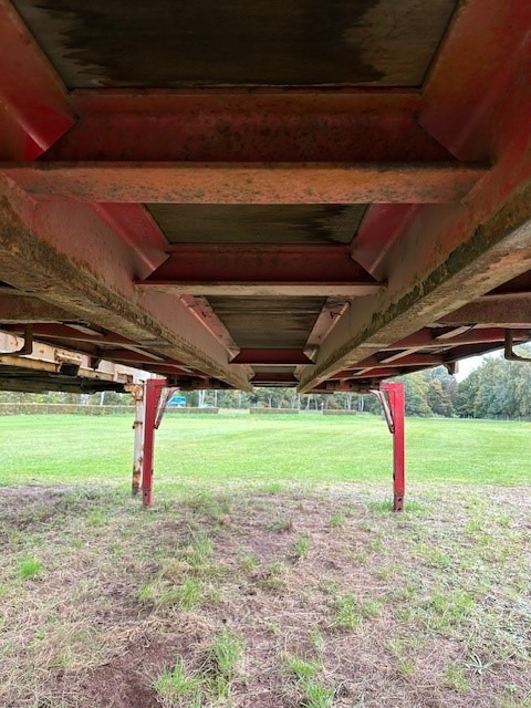 Krone niedrige Türen, Farbe: rot - Toldo carrocería: foto 1 Krone niedrige Türen, Farbe: rot - Toldo carrocería: foto 1