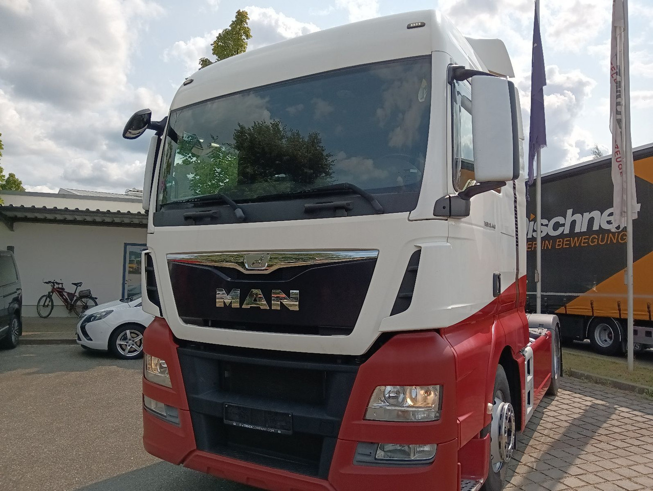 MAN TGX 18:440 BLS INTARDER Vollspoiler Reifen70-90% MAN TGX 18:440 BLS INTARDER Vollspoiler Reifen70-90% - Cabeza tractora: foto 1 MAN TGX 18:440 BLS INTARDER Vollspoiler Reifen70-90% MAN TGX 18:440 BLS INTARDER Vollspoiler Reifen70-90% - Cabeza tractora: foto 1