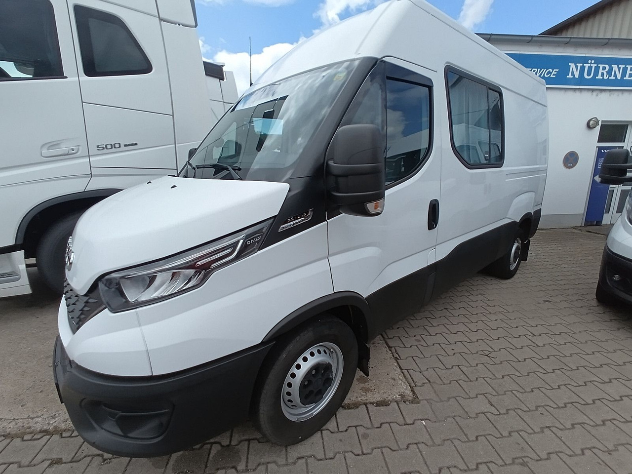Furgón Iveco Daily Kasten HKa 35S21 V WB3520 AHK, Standheizun: foto 15