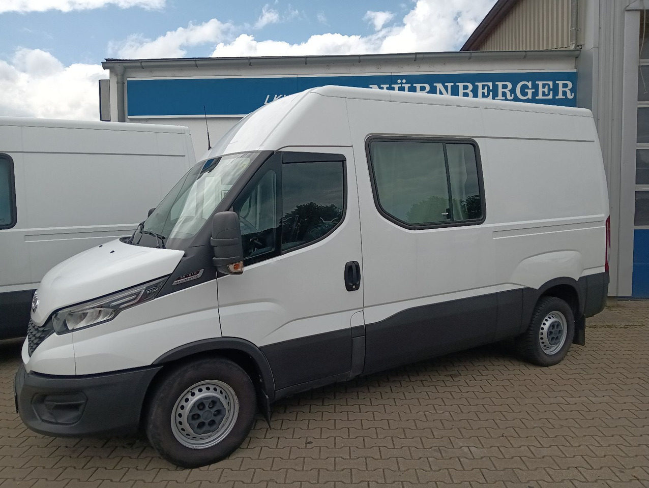 Furgón Iveco Daily Kasten HKa 35S21 V WB3520 AHK, Standheizun: foto 9