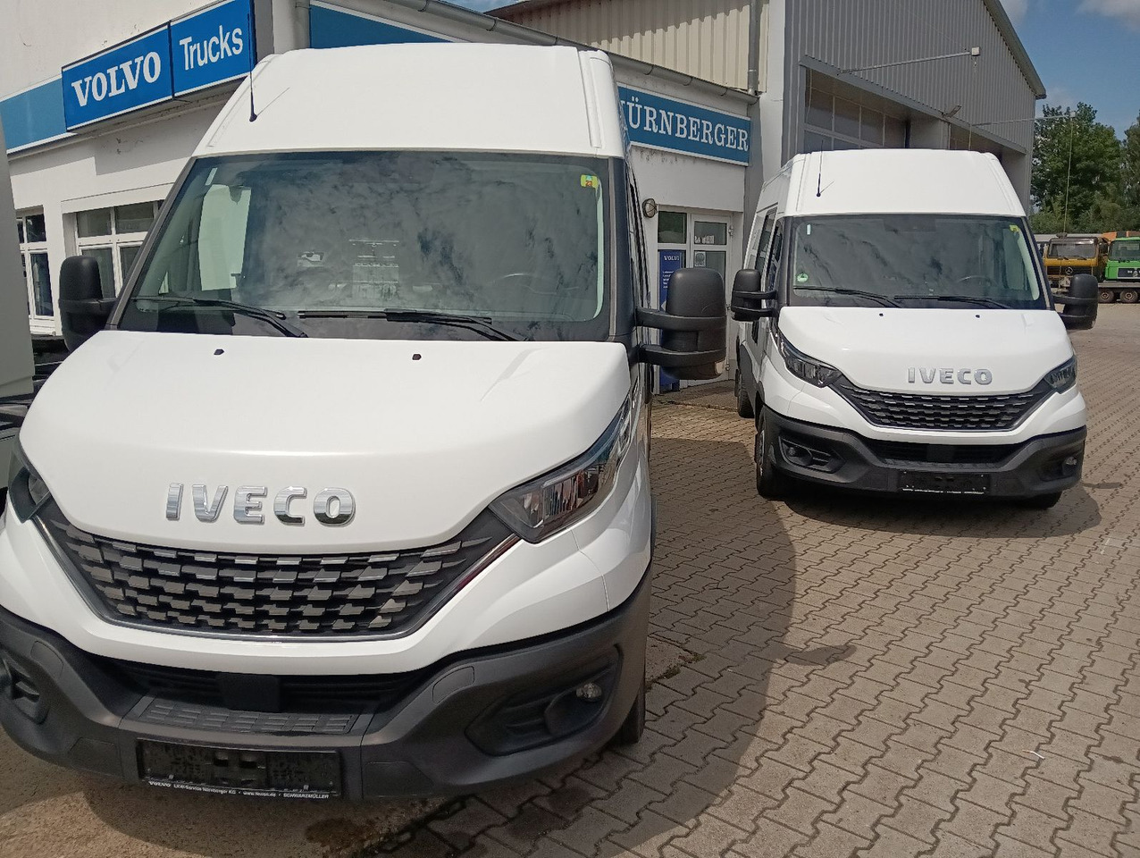 Iveco Daily Kasten HKa 35S21 V WB3520 AHK, Standheizun - Furgón: foto 1 Iveco Daily Kasten HKa 35S21 V WB3520 AHK, Standheizun - Furgón: foto 1