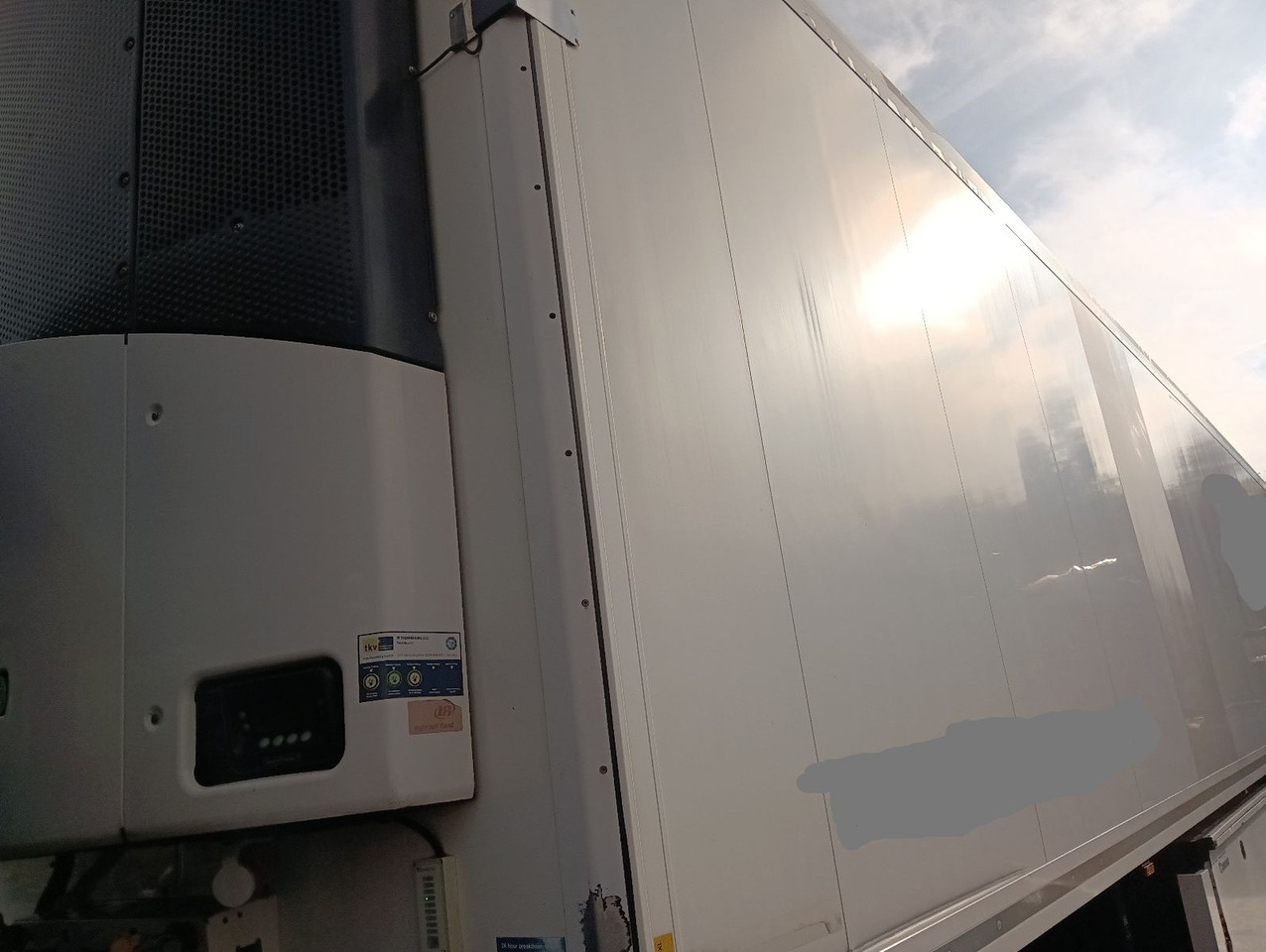 Krone SDR27eL4 ThermoKing SLX300 5777h Blumenbr Doppel - Semirremolque caja cerrada: foto 2 Krone SDR27eL4 ThermoKing SLX300 5777h Blumenbr Doppel - Semirremolque caja cerrada: foto 2