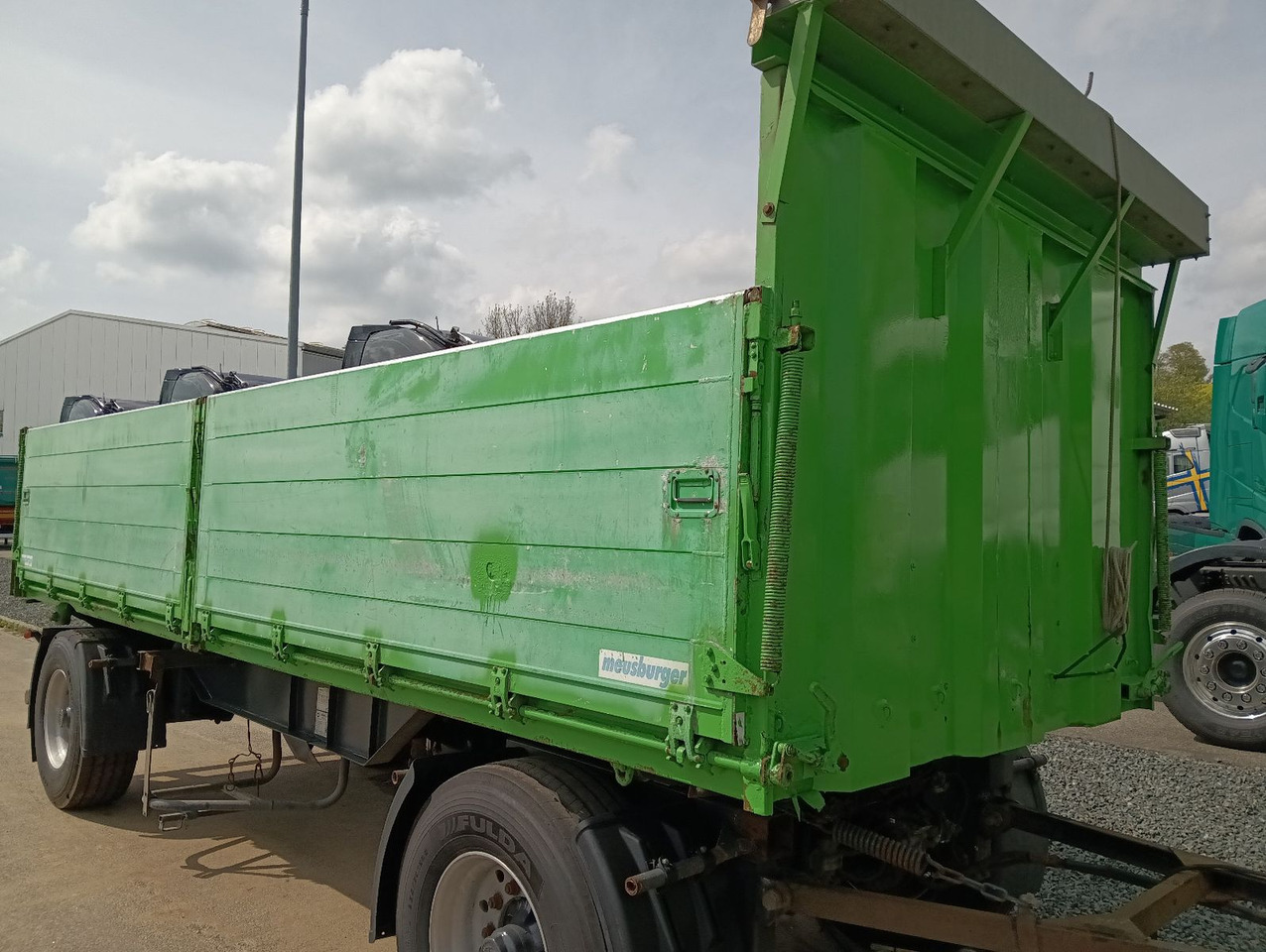 Meusburger 2-A 3-Seitenkipper 16m3 Getreide Alufelgen 4,6t - Remolque volquete: foto 3 Meusburger 2-A 3-Seitenkipper 16m3 Getreide Alufelgen 4,6t - Remolque volquete: foto 3