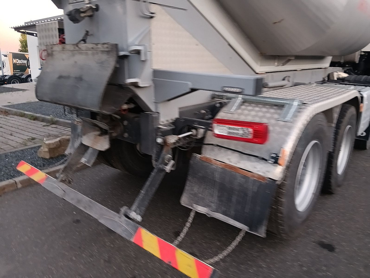 Volvo FH500 8x4R RETARDER LIFT MEILLER-Asphalt FunkAHK - Camión volquete: foto 4 Volvo FH500 8x4R RETARDER LIFT MEILLER-Asphalt FunkAHK - Camión volquete: foto 4