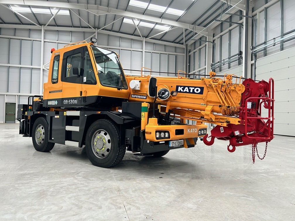 KATO CR-130Ri - 13 Ton City Crane with Only 8,563 miles from New !! - Autogrúa: foto 2 KATO CR-130Ri - 13 Ton City Crane with Only 8,563 miles from New !! - Autogrúa: foto 2