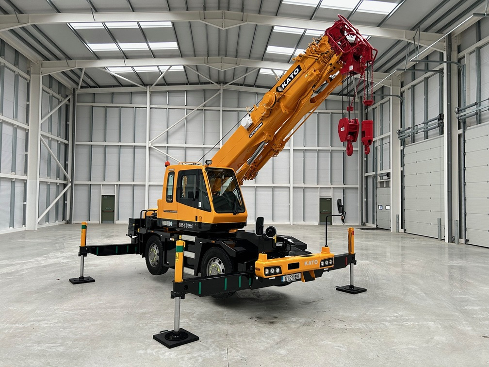 KATO CR-130Ri - 13 Ton City Crane with Only 8,563 miles from New !! - Autogrúa: foto 1 KATO CR-130Ri - 13 Ton City Crane with Only 8,563 miles from New !! - Autogrúa: foto 1