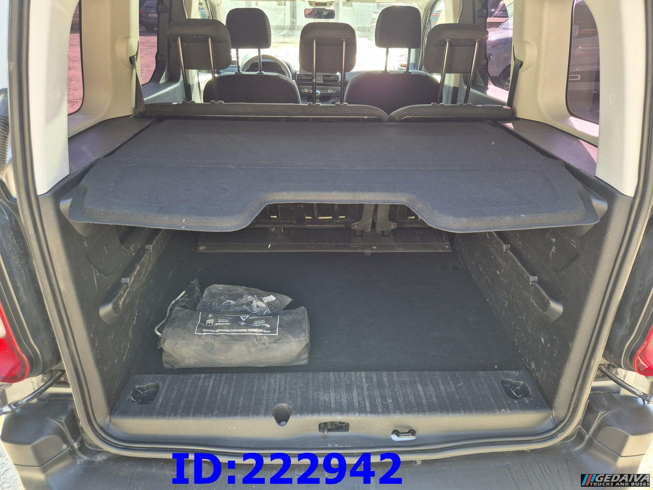 Coche CITROEN Berlingo: foto 9