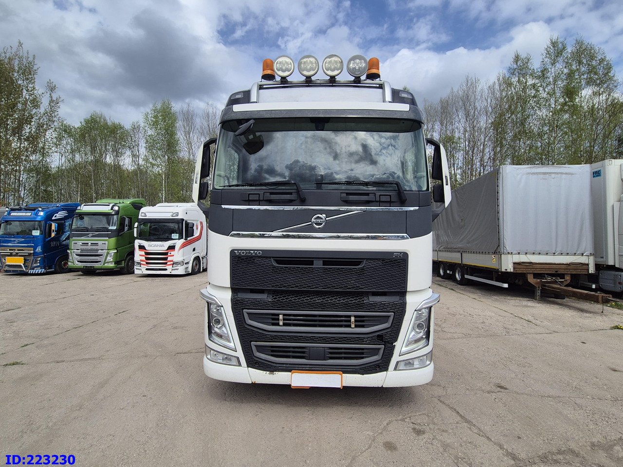 VOLVO FH13 540HP 6x2 (10 tyre) - Cabeza tractora: foto 2 VOLVO FH13 540HP 6x2 (10 tyre) - Cabeza tractora: foto 2