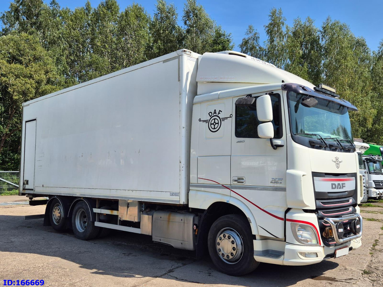 DAF XF 106.460 FAR 6X2 Euro6 - Camión frigorífico: foto 4 DAF XF 106.460 FAR 6X2 Euro6 - Camión frigorífico: foto 4