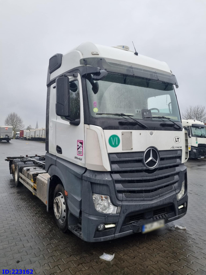 MERCEDES-BENZ Actros 2542 BDF 6x2 Euro6 - Camión chasis: foto 2 MERCEDES-BENZ Actros 2542 BDF 6x2 Euro6 - Camión chasis: foto 2