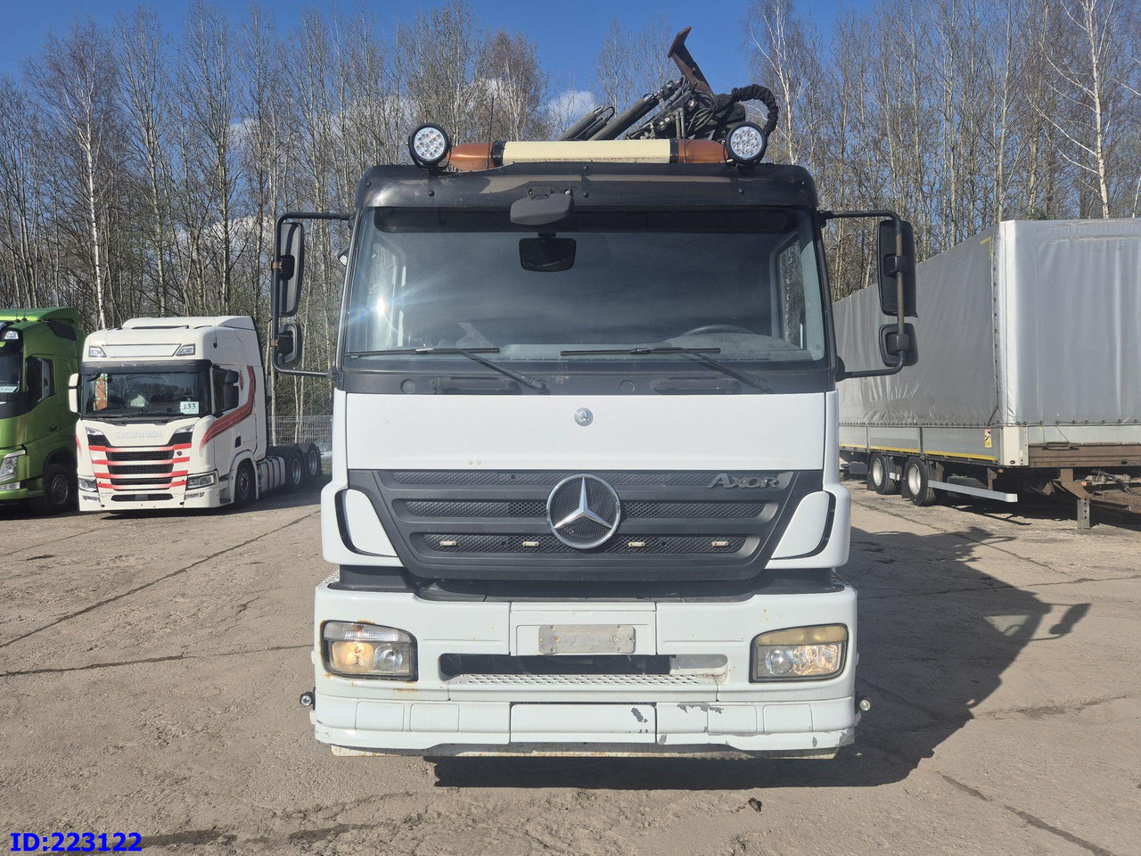 MERCEDES-BENZ Axor 2533 6x2 + Atlas 332.3E Crane - Camión volquete: foto 2 MERCEDES-BENZ Axor 2533 6x2 + Atlas 332.3E Crane - Camión volquete: foto 2