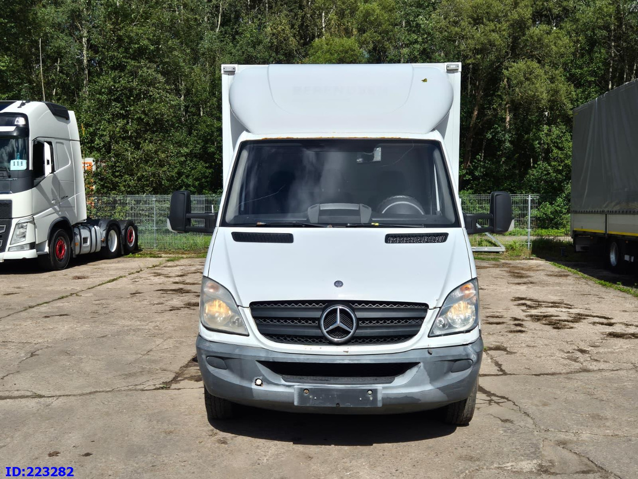 MERCEDES-BENZ Sprinter 516 SUPER - Furgoneta caja cerrada: foto 2 MERCEDES-BENZ Sprinter 516 SUPER - Furgoneta caja cerrada: foto 2