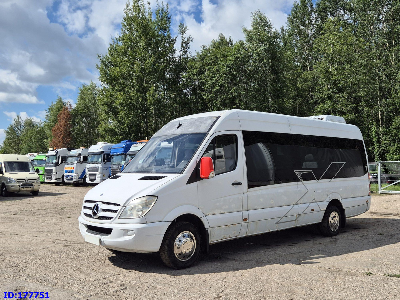 MERCEDES-BENZ Sprinter 518 - VIP - 17-seater - Autocar: foto 1 MERCEDES-BENZ Sprinter 518 - VIP - 17-seater - Autocar: foto 1