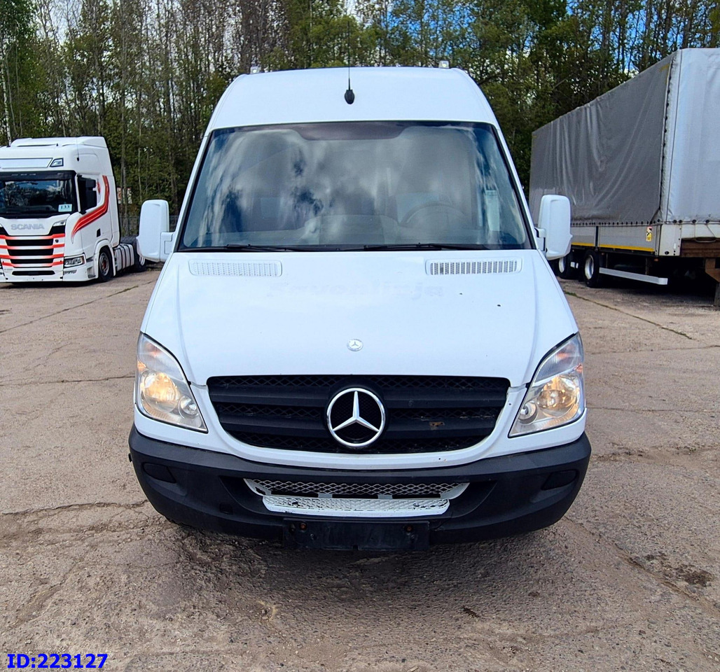 MERCEDES-BENZ Sprinter 518 - VIP -19 Seater - Autocar: foto 2 MERCEDES-BENZ Sprinter 518 - VIP -19 Seater - Autocar: foto 2