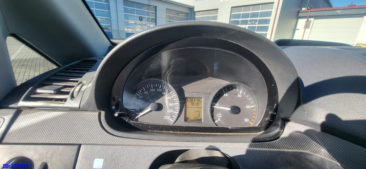 Furgón MERCEDES-BENZ VITO 115: foto 10 Furgón MERCEDES-BENZ VITO 115: foto 10