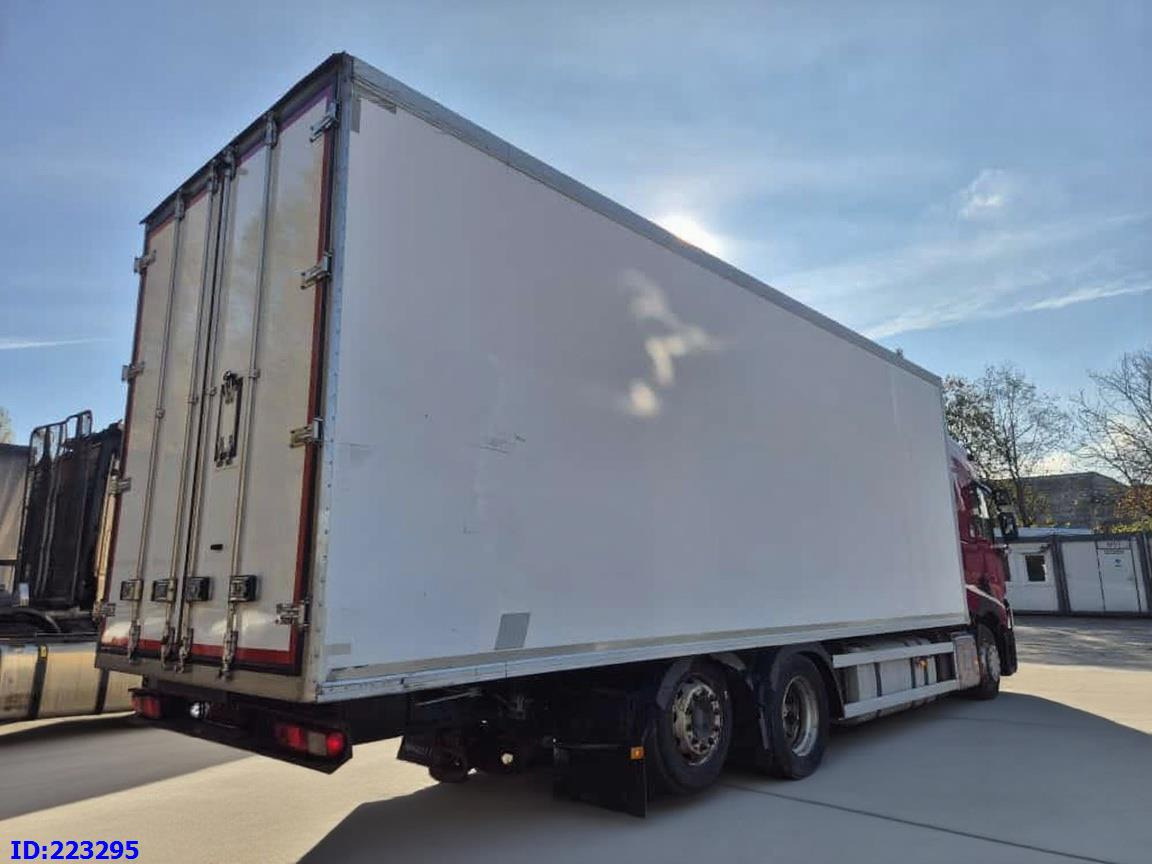 RENAULT T440 6x2 Euro 6 Refrigerated + Carrier  Supra - Camión frigorífico: foto 5 RENAULT T440 6x2 Euro 6 Refrigerated + Carrier  Supra - Camión frigorífico: foto 5