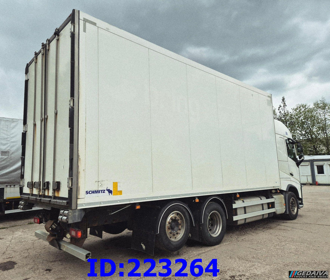 VOLVO FH13 460HP 6x2 Steering axle Euro6 - Camión frigorífico: foto 5 VOLVO FH13 460HP 6x2 Steering axle Euro6 - Camión frigorífico: foto 5