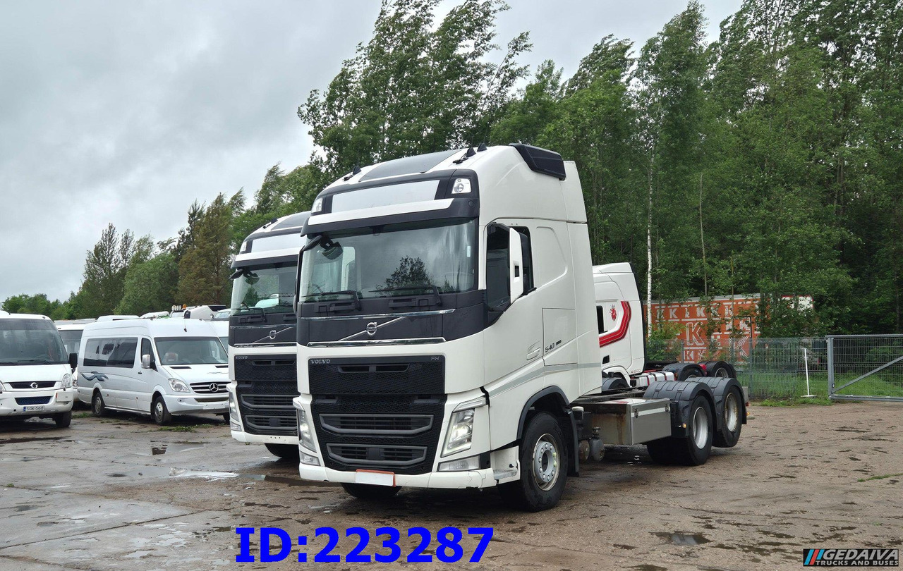 VOLVO FH13 540HP - 10 tyre (2pcs. available) - Camión chasis: foto 4 VOLVO FH13 540HP - 10 tyre (2pcs. available) - Camión chasis: foto 4