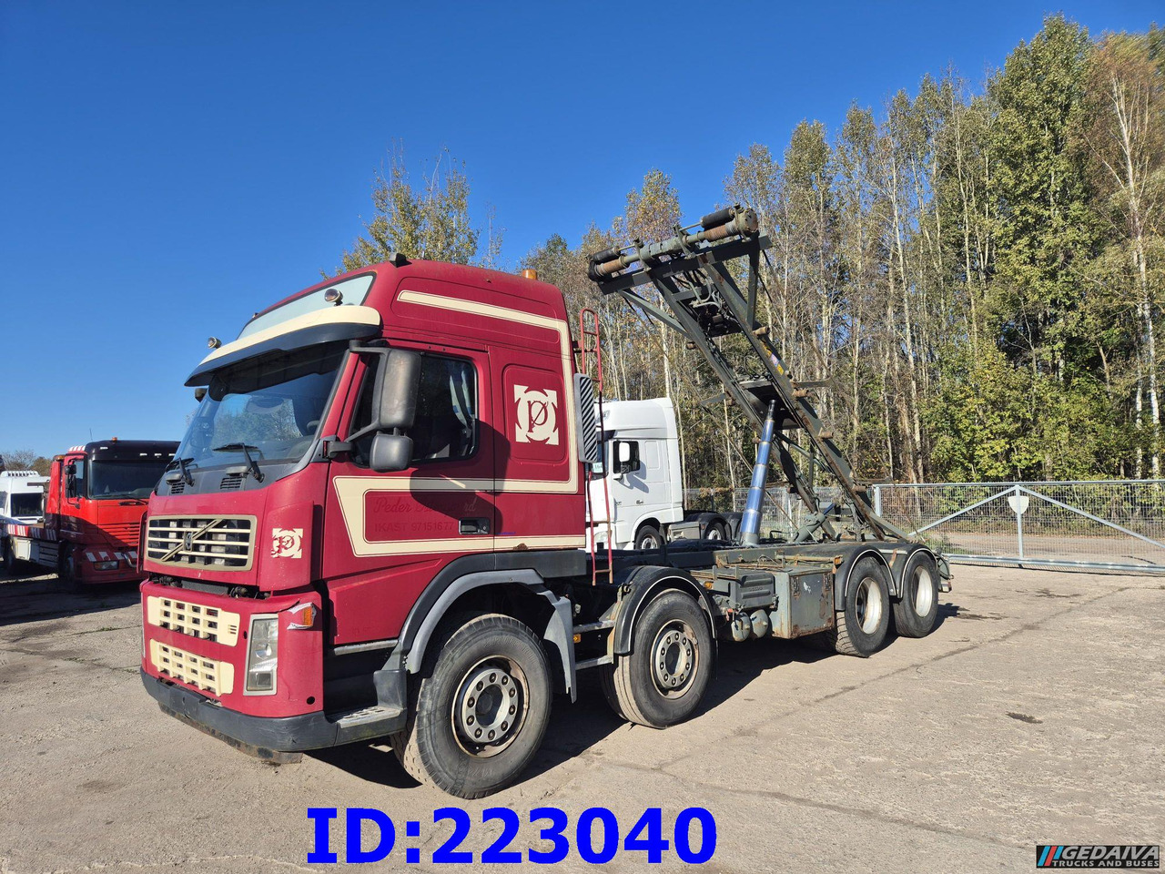 VOLVO FM12 420HP 8x2 - Camión con equipo de cable: foto 1 VOLVO FM12 420HP 8x2 - Camión con equipo de cable: foto 1