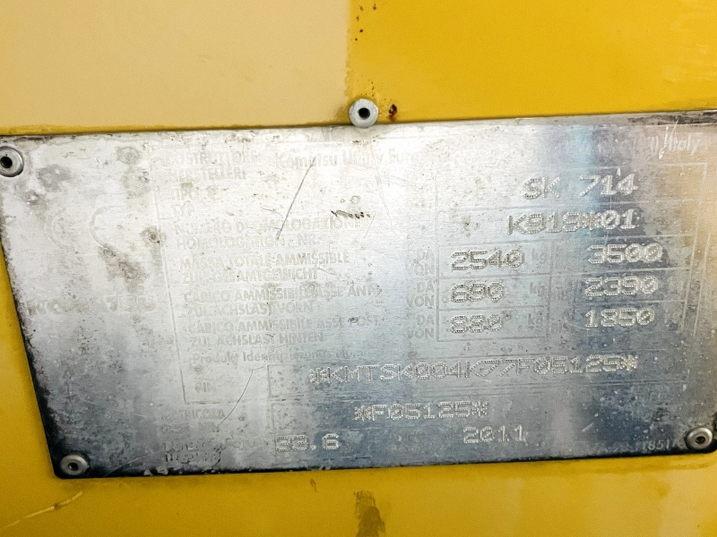 Komatsu SK714 (3906) - Minicargadora: foto 3 Komatsu SK714 (3906) - Minicargadora: foto 3