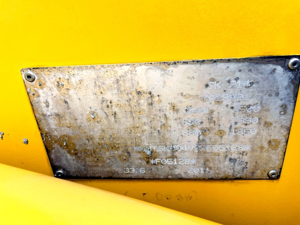 Komatsu SK714-5 (3947) - Minicargadora: foto 3 Komatsu SK714-5 (3947) - Minicargadora: foto 3