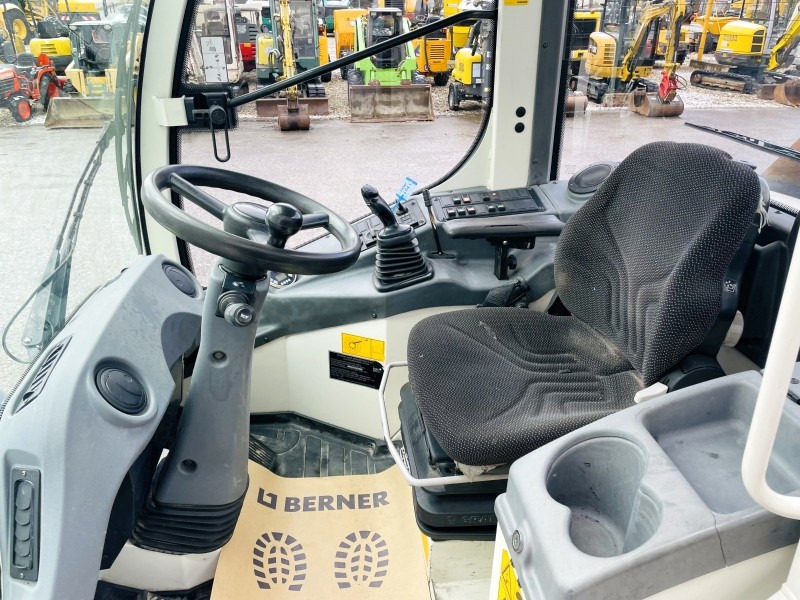 Liebherr L506C (3725) - Cargadora de ruedas: foto 5 Liebherr L506C (3725) - Cargadora de ruedas: foto 5