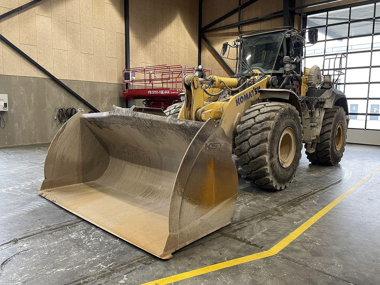 Komatsu WA475-10EO - Cargadora de ruedas: foto 1 Komatsu WA475-10EO - Cargadora de ruedas: foto 1