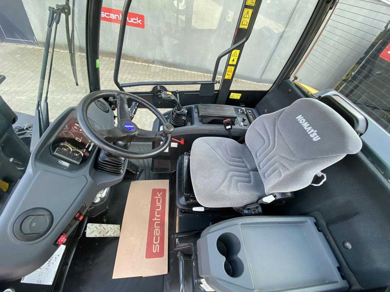 Komatsu WA70M-8EO - Cargadora articulada: foto 3 Komatsu WA70M-8EO - Cargadora articulada: foto 3