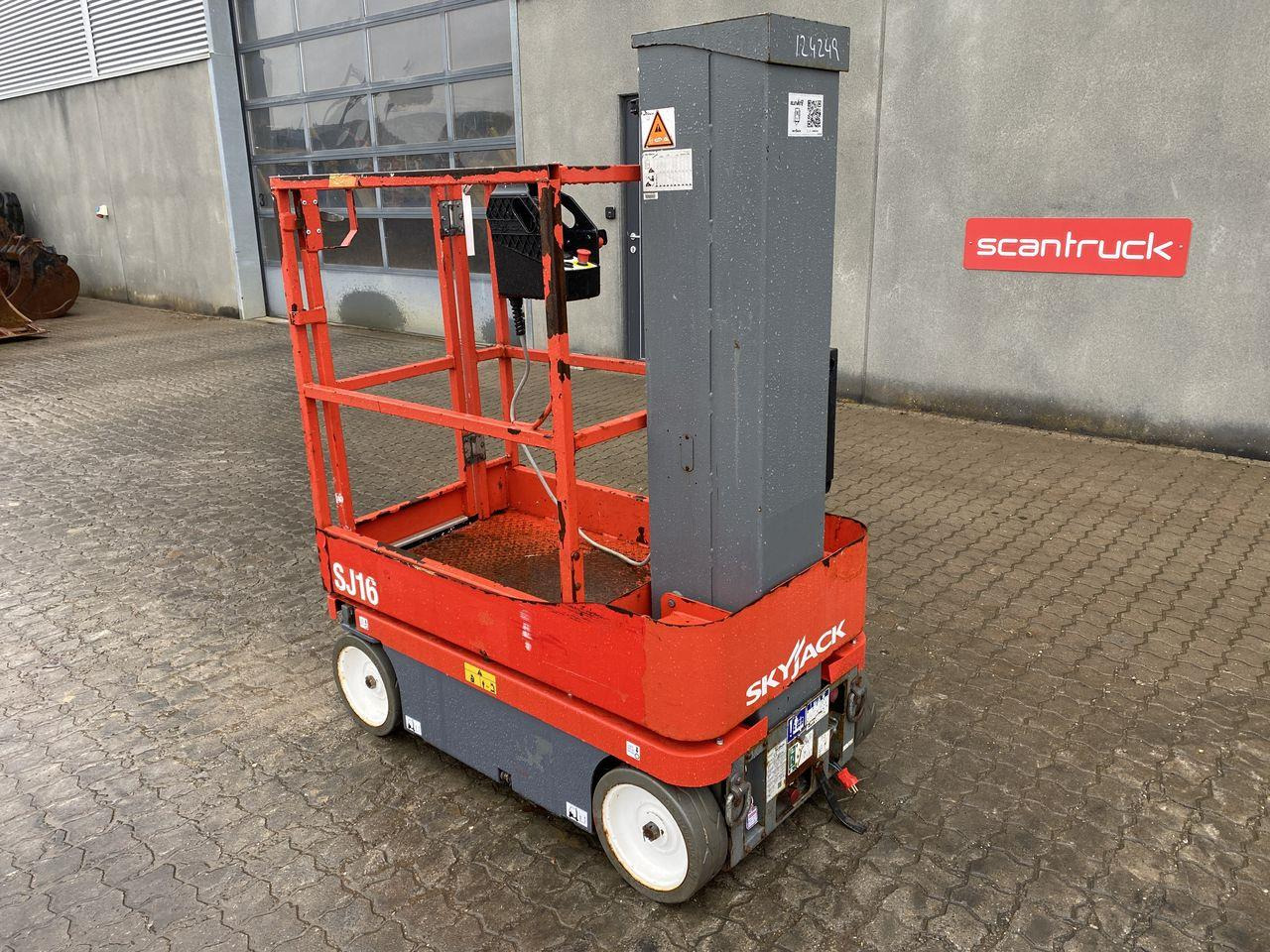 Skyjack SJ16 - Plataforma de mástil vertical: foto 2 Skyjack SJ16 - Plataforma de mástil vertical: foto 2