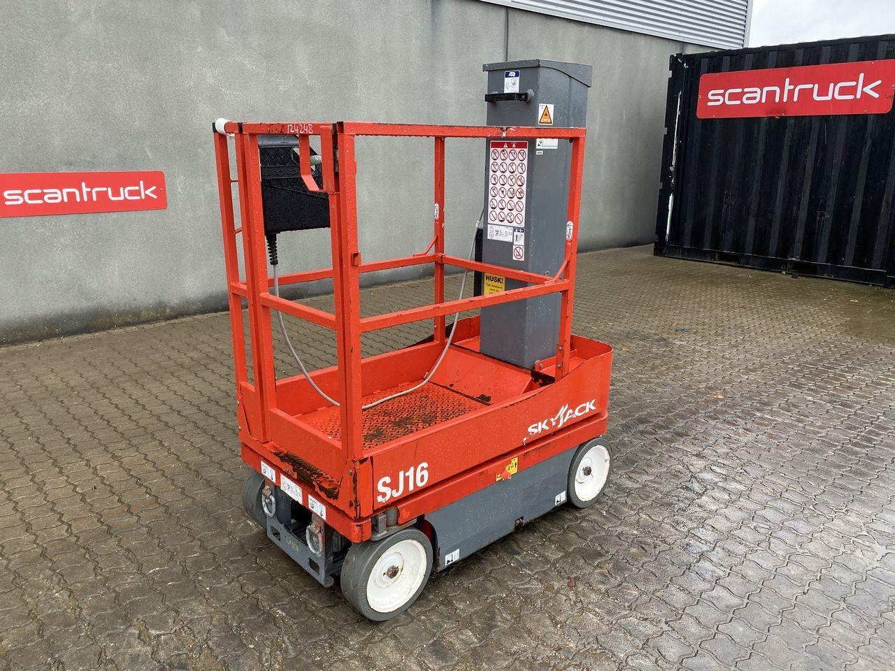 Skyjack SJ16 - Plataforma de mástil vertical: foto 1 Skyjack SJ16 - Plataforma de mástil vertical: foto 1