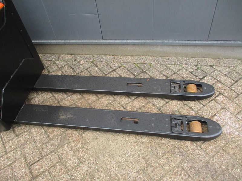 BT LPE 200 - Transpaleta: foto 3 BT LPE 200 - Transpaleta: foto 3