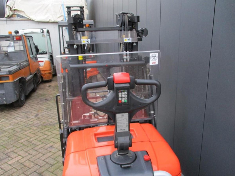 BT SPE 120 XR - Reach stacker: foto 4 BT SPE 120 XR - Reach stacker: foto 4