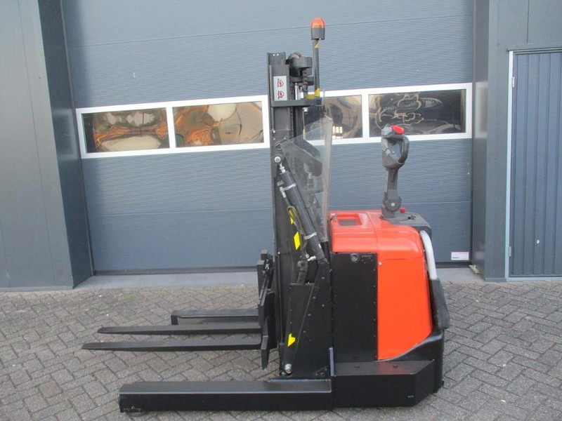 BT SPE 120 XRD - Reach stacker: foto 1 BT SPE 120 XRD - Reach stacker: foto 1