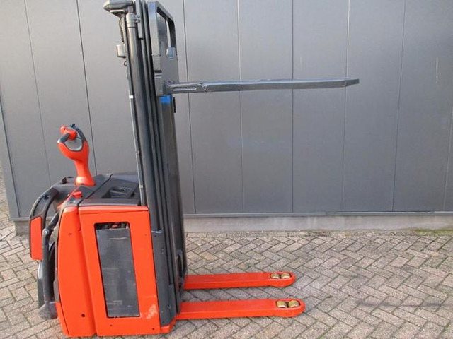 Linde L14 AP - Apilador: foto 1 Linde L14 AP - Apilador: foto 1