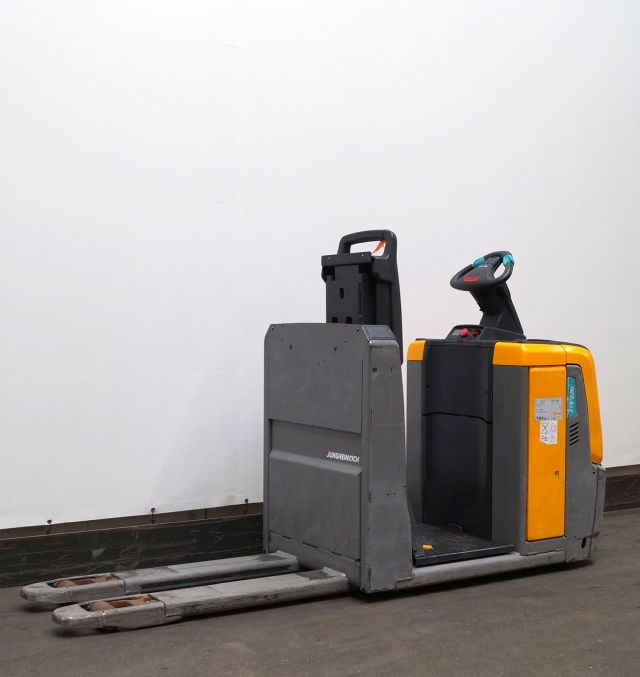 Jungheinrich ECE220HP - Recoge pedidos: foto 1 Jungheinrich ECE220HP - Recoge pedidos: foto 1