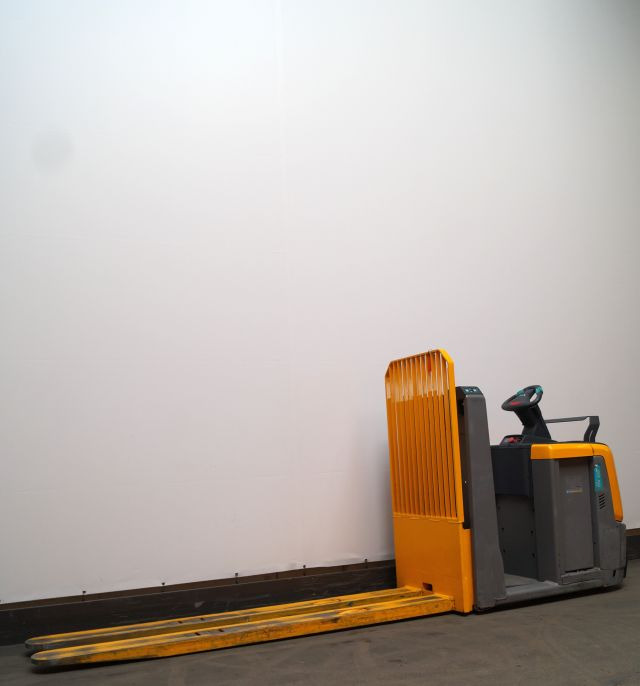 Jungheinrich ECE320 - Recoge pedidos: foto 1 Jungheinrich ECE320 - Recoge pedidos: foto 1